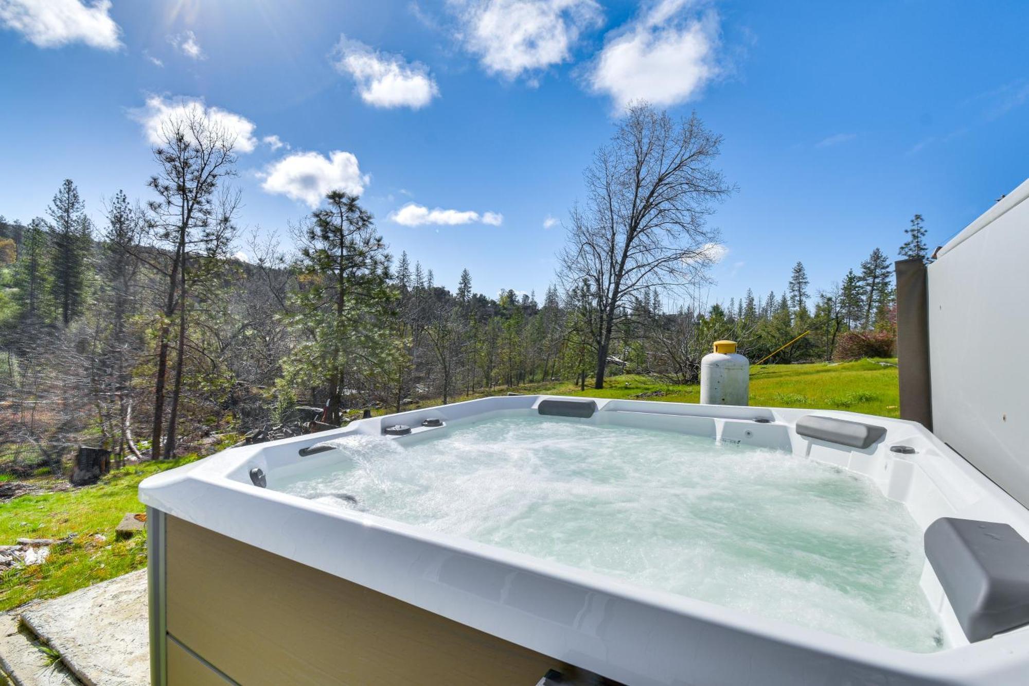 Вилла Waterfront Mariposa Hideaway Hot Tub And Mtn Views! Экстерьер фото